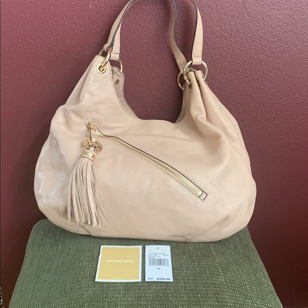 Michael Kors Leather Blush Hobo Bag with Dustbag. - Picture 10 of 15